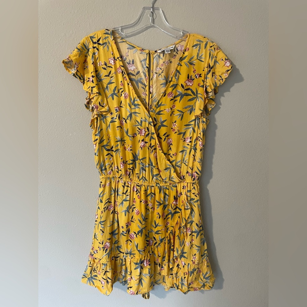 American Eagle dress Scort size medium
